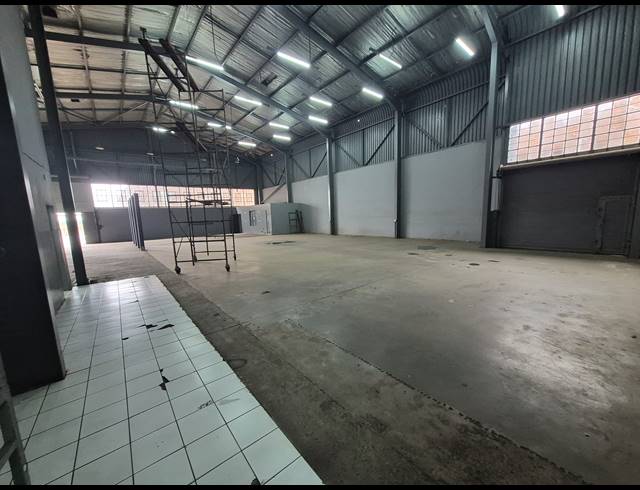 3,000M² WAREHOUSE TO LET IN BENROSE